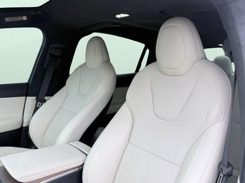Used 2022 Tesla Model X AWD/4WD image 30
