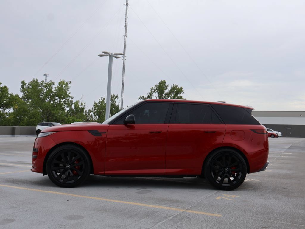 Certified 2025 Land Rover Range Rover Sport Dynamic SE AWD/4WD image 4