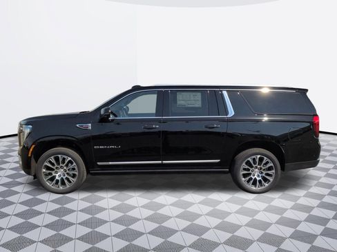 New 2026 GMC Yukon XL Denali w/ Sun & Power Step Package AWD/4WD image 4