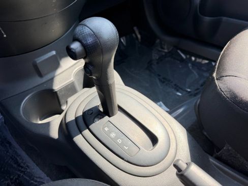 Used 2017 Nissan Versa S Plus FWD image 22