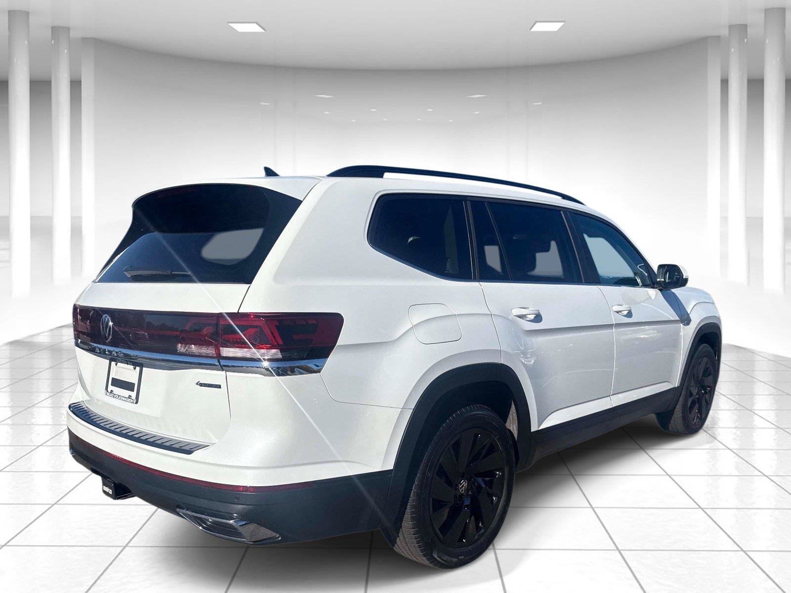 Certified 2026 Volkswagen Atlas SE AWD/4WD image 3