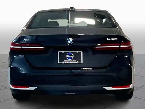 New 2026 BMW 530i xDrive w/ Premium Package image 4