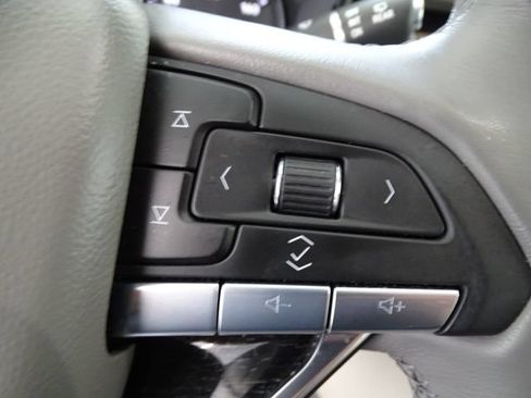 Used 2023 Cadillac XT6 Premium Luxury w/ Technology Package AWD/4WD image 8