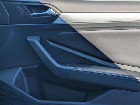 Used 2025 Volkswagen Jetta Sport image 32