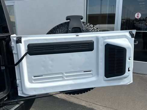 New 2026 Ford Bronco Badlands w/ Sasquatch Package AWD/4WD image 11
