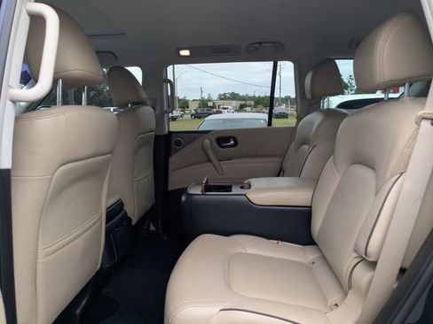 Used 2023 Nissan Armada SL w/ Captain's Chairs Package RWD image 13