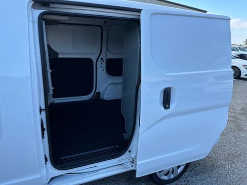 Used 2021 Nissan NV200 SV image 19