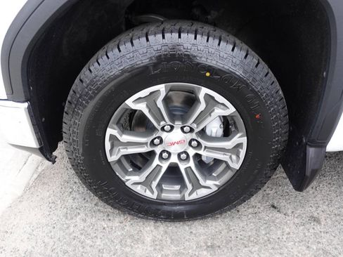 Used 2022 GMC Sierra 1500 SLE w/ X31 Off-Road Package image 58