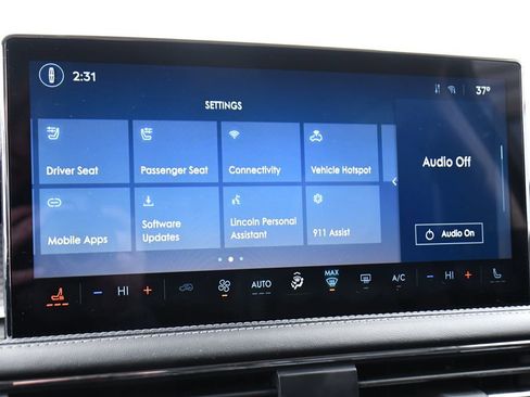 Used 2023 Lincoln Corsair AWD image 31