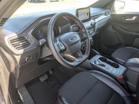 Used 2025 Ford Escape ST-Line FWD image 15