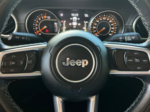 Used 2022 Jeep Gladiator Overland w/ Popular Equipment Package AWD/4WD image 29