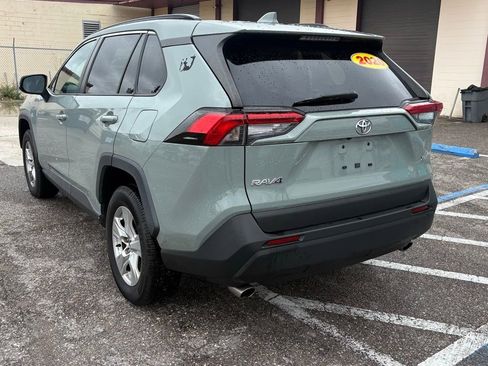 Used 2020 Toyota RAV4 XLE w/ Convenience Package image 5