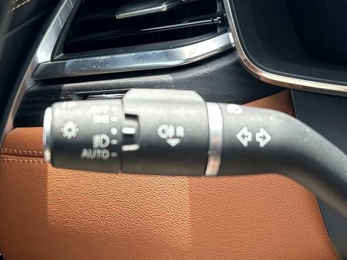 Used 2024 Jaguar XF R-Dynamic SE AWD/4WD image 36