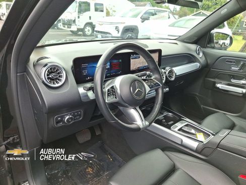Used 2024 Mercedes-Benz GLB 250 image 17