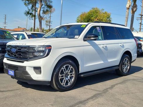Certified 2025 Ford Expedition Active RWD image 29