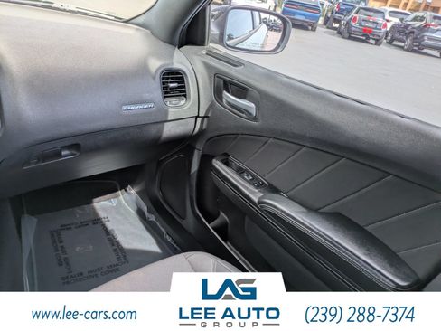 Used 2019 Dodge Charger SXT w/ Plus Group RWD image 12