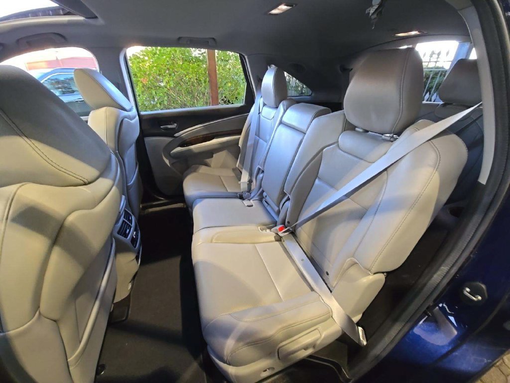 Used 2020 Acura MDX w/ Technology Package AWD/4WD image 3