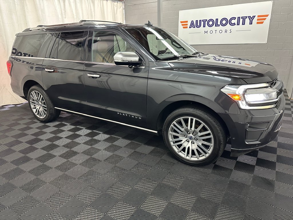 Used 2024 Ford Expedition Max Platinum AWD/4WD image 2