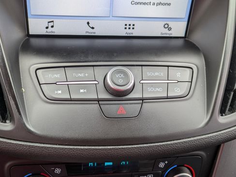 Used 2019 Ford Escape SEL image 24