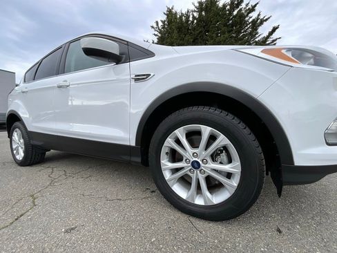 Used 2018 Ford Escape SE image 10
