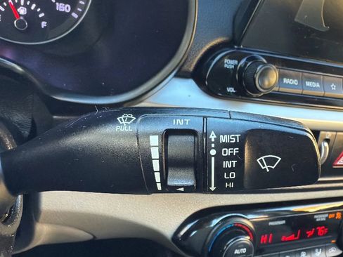 Used 2019 Kia Forte LXS image 13