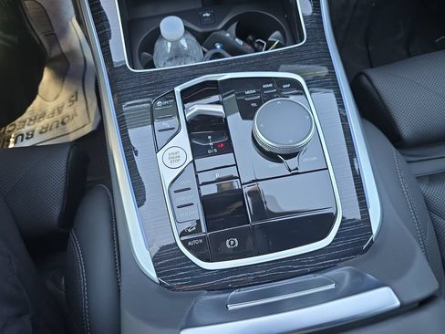 New 2026 BMW X5 xDrive40i w/ M Sport Package AWD/4WD image 24