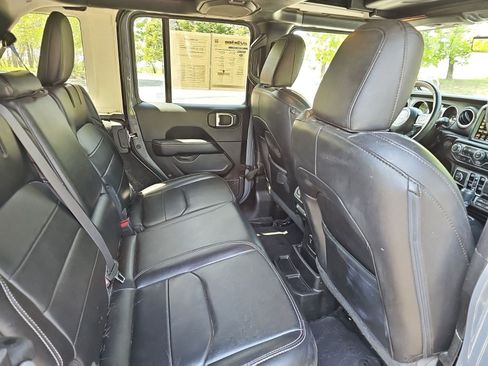 Used 2023 Jeep Wrangler Unlimited Sahara w/ Cold Weather Group AWD/4WD image 16