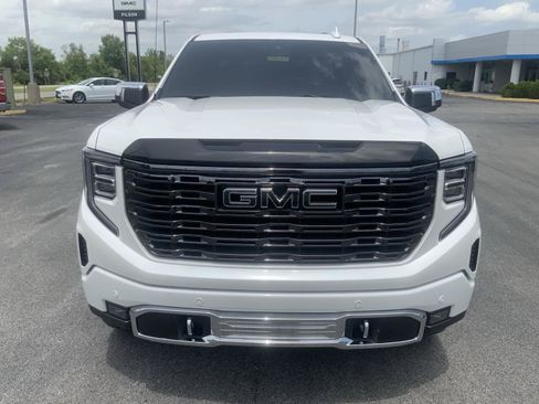 Used 2025 GMC Sierra 1500 Denali Ultimate AWD/4WD image 3
