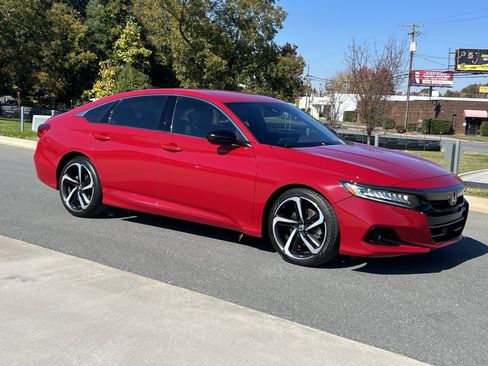 Used 2021 Honda Accord Sport image 2