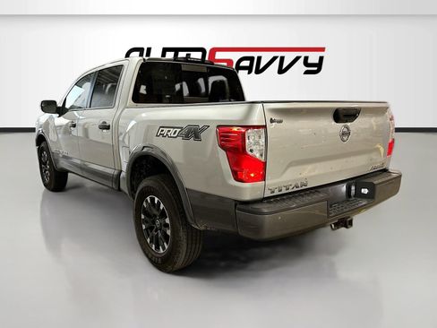 Used 2019 Nissan Titan PRO-4X AWD/4WD image 5