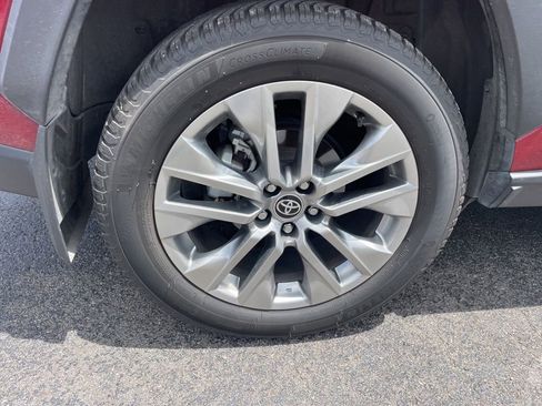 Used 2023 Toyota RAV4 XLE Premium FWD image 14