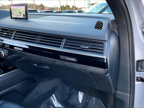 Used 2017 Audi Q7 3.0T Premium Plus image 18