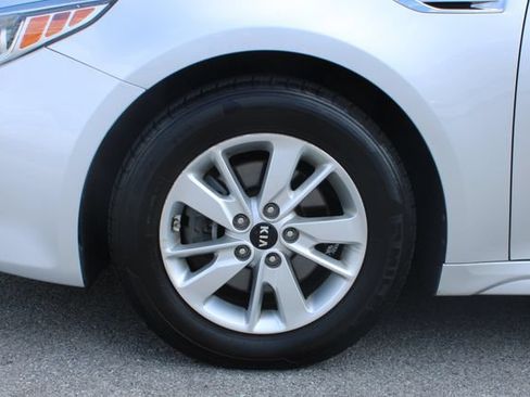 Used 2018 Kia Optima LX FWD image 32