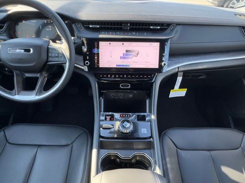 New 2026 Jeep Grand Cherokee Limited w/ Limited Altitude Package image 11