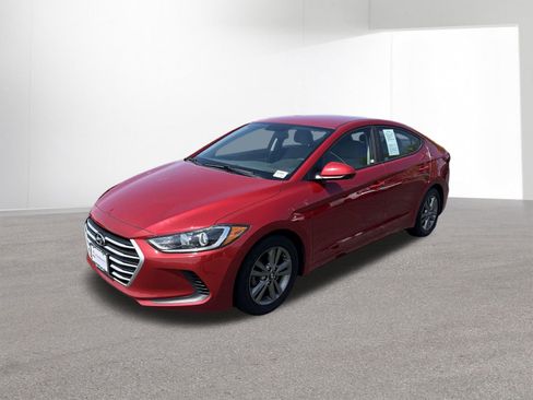 Used 2018 Hyundai Elantra SEL w/ Cargo Package FWD image 4