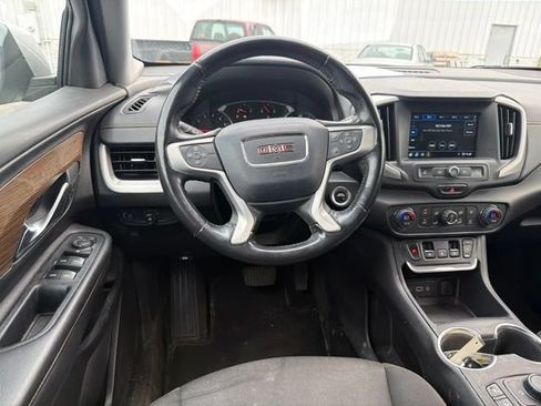 Used 2019 GMC Terrain SLE w/ Driver Convenience Package FWD image 10