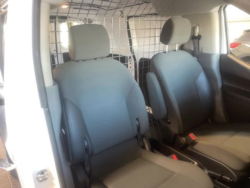 Used 2020 Nissan NV200 SV w/ Back Door Glass Package image 9