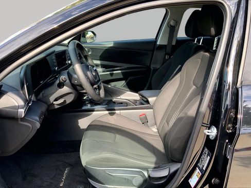 Certified 2023 Hyundai Elantra SEL FWD image 8