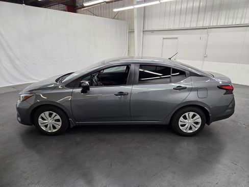 Used 2025 Nissan Versa S w/ Trunk Package FWD image 2