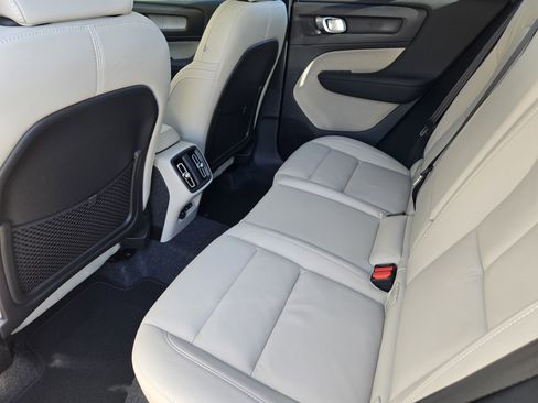 New 2026 Volvo XC40 B5 Plus w/ Protection Package Premier image 33