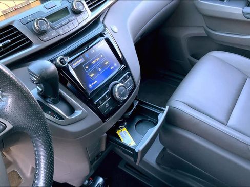 Used 2016 Honda Odyssey EX-L image 16