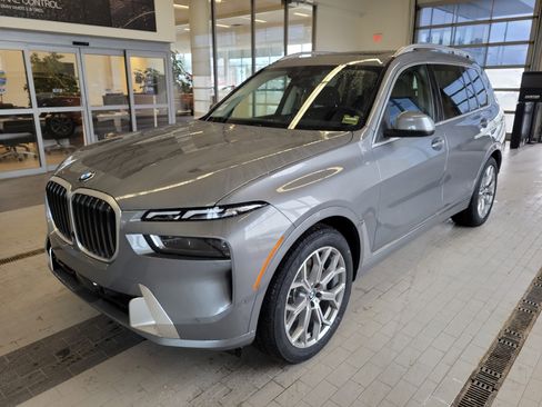 New 2026 BMW X7 xDrive40i image 1