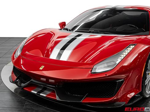 Used 2019 Ferrari 488 Pista Coupe RWD image 17
