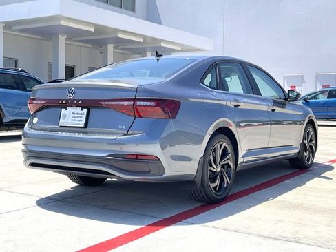 New 2025 Volkswagen Jetta SE image 10