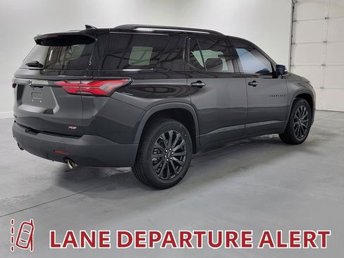 Used 2022 Chevrolet Traverse RS image 8