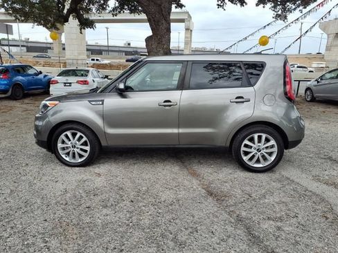 Used 2019 Kia Soul + FWD image 4