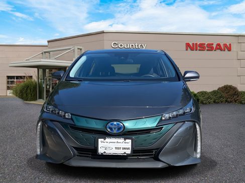 Used 2017 Toyota Prius Prime Plus image 2