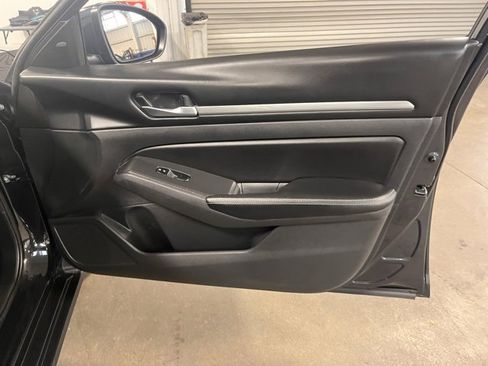 Used 2022 Nissan Altima 2.5 SV image 12