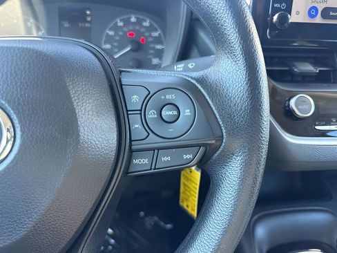 Used 2025 Toyota Corolla LE image 14