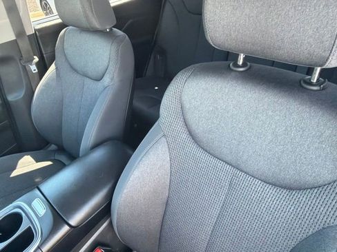Used 2022 Hyundai Santa Fe SEL w/ Convenience Package FWD image 11